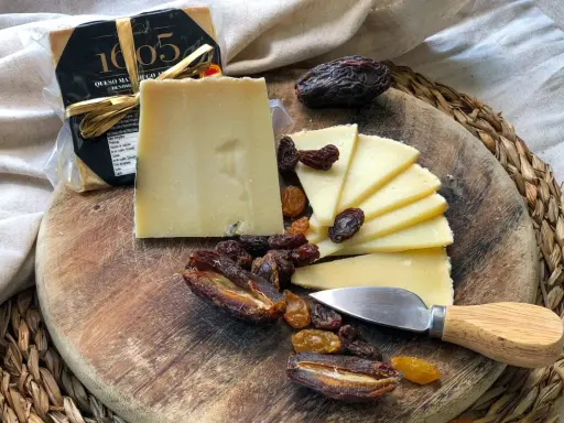 Ser Manchego: Jak rozpoznać oryginał i wybrać idealny smak?